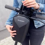 Geantă impermeabilă pentru ghidon pentru scutere, 4 L, negru 6