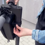 Geantă impermeabilă pentru ghidon pentru scutere, 4 L, negru 7