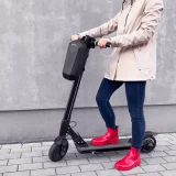 Geantă impermeabilă pentru ghidon pentru scutere, 4 L, negru 8