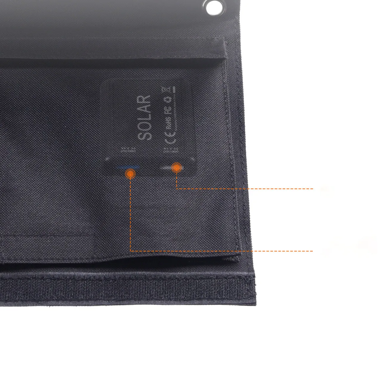 22 W-os, 2 USB-csatlakozóval ellátott, összecsukható, fekete utazó napelemes töltő