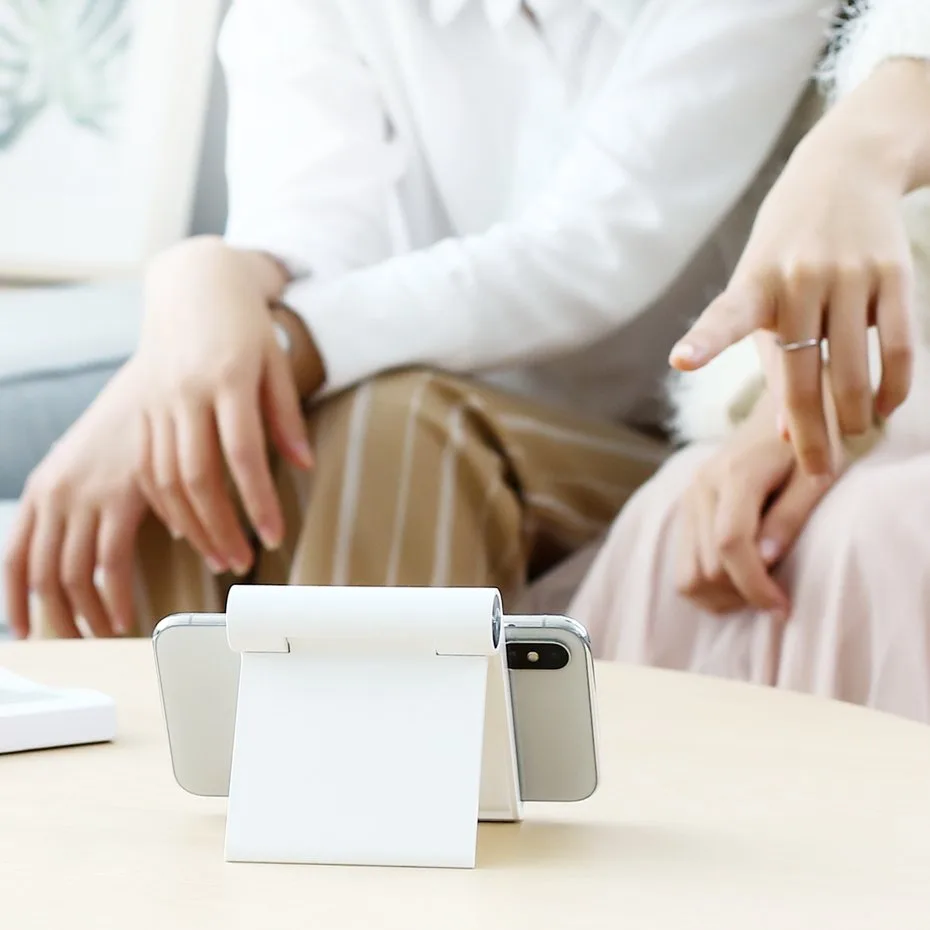 Black desktop phone stand 10