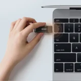 Prenosivi čitač TF/SD kartica s USB 3.0, crni 2