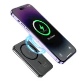 Kicsi, könnyű, 5000 mAh-s MagSafe USB-A USB-C vezeték nélküli power bank, ezüst 5