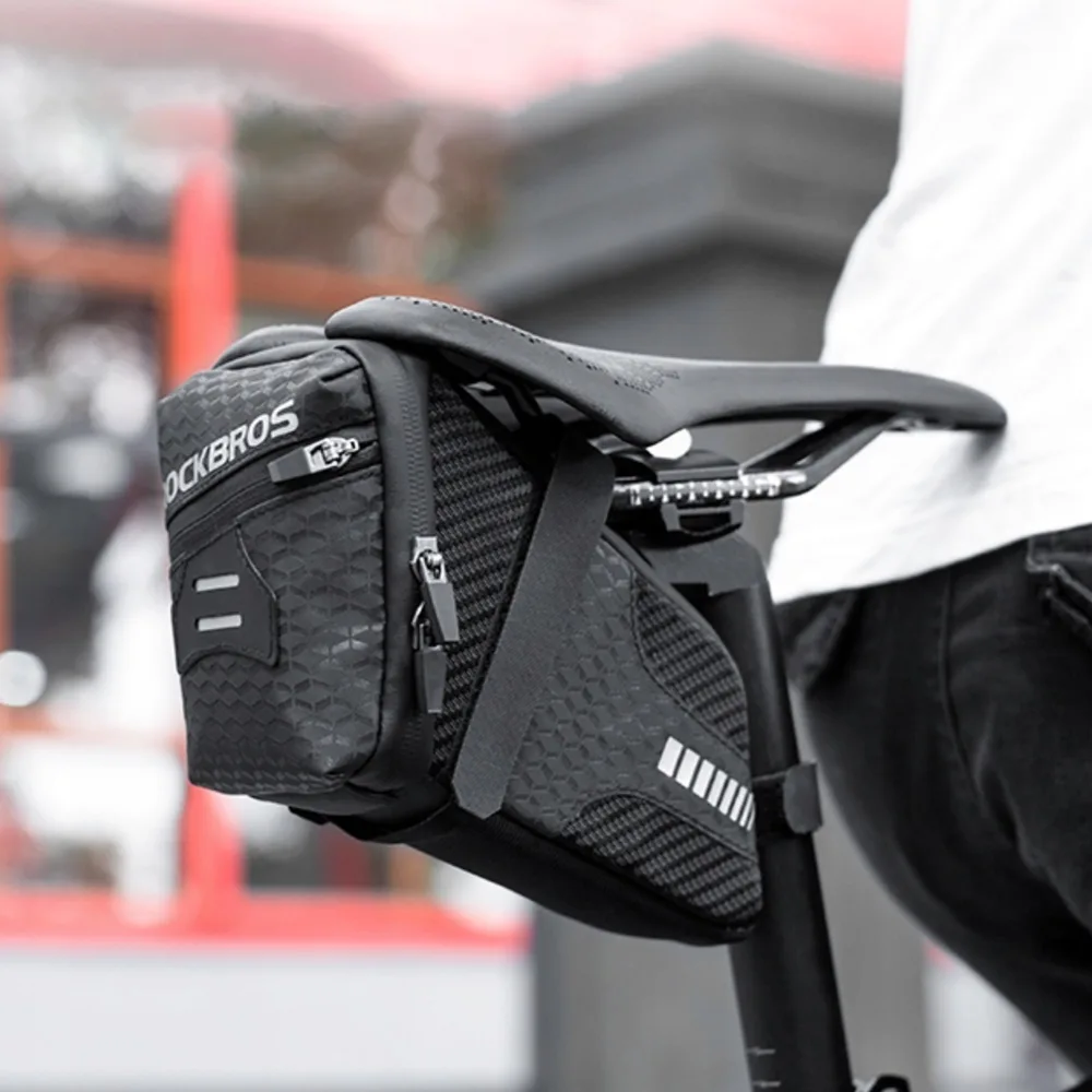 Torba rowerowa wodoodporna mocowana pod siodełko pojmność 1.5L czarna 7
