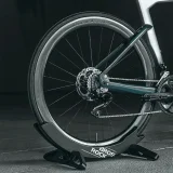 Szélességében állítható (3–8 cm) kerékpárkerék-tartó – fekete 9