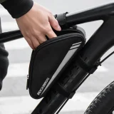 Taška na náradie a pumpu na bicykel, upevňovaná na rám, 0,7 l – čierna 7