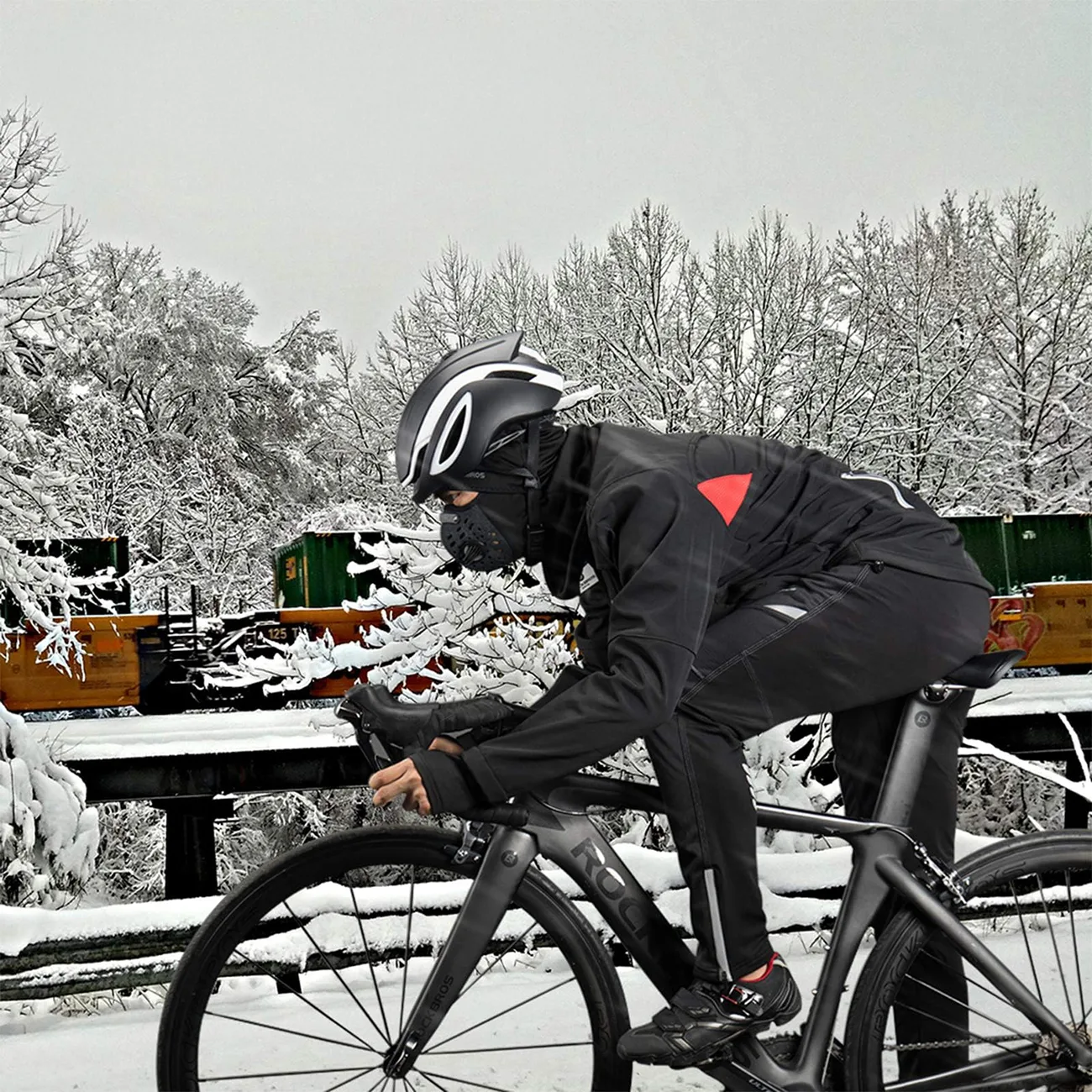 Kurtka sportowa wiatroszczelna rowerowa kolarska do -10C rozmiar L - czarna 3