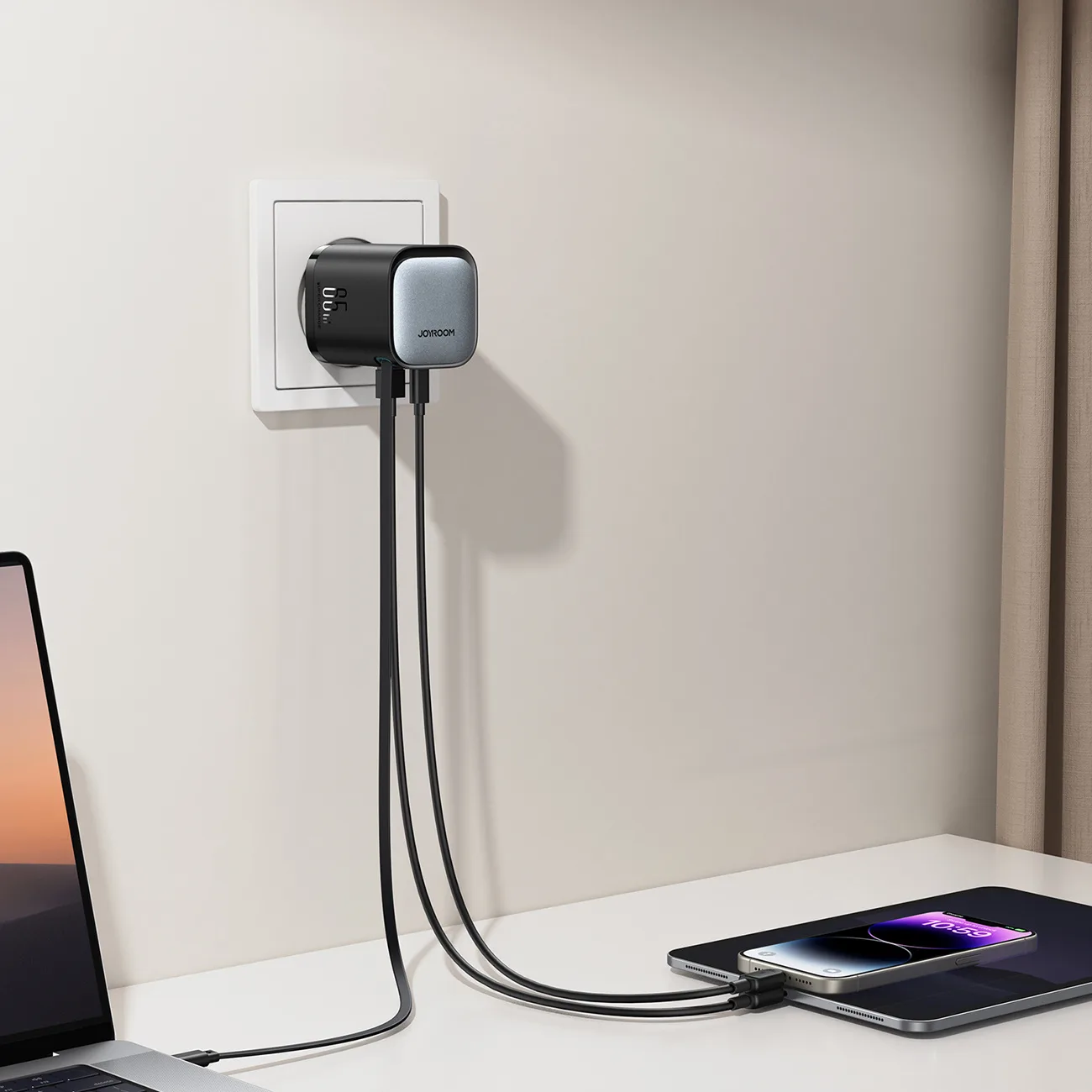 GaN 65-W-USB-A/USB-C-Ladegerät mit integriertem USB-C-Kabel – schwarz 7