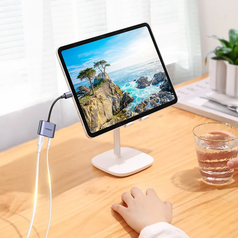 USB-C–USB-C + 3,5 mm-es mini jack audioadapter – szürke 10