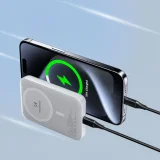 10.000 mAh magnetska power bank s USB-C kabelom od 25 cm - bijela 5