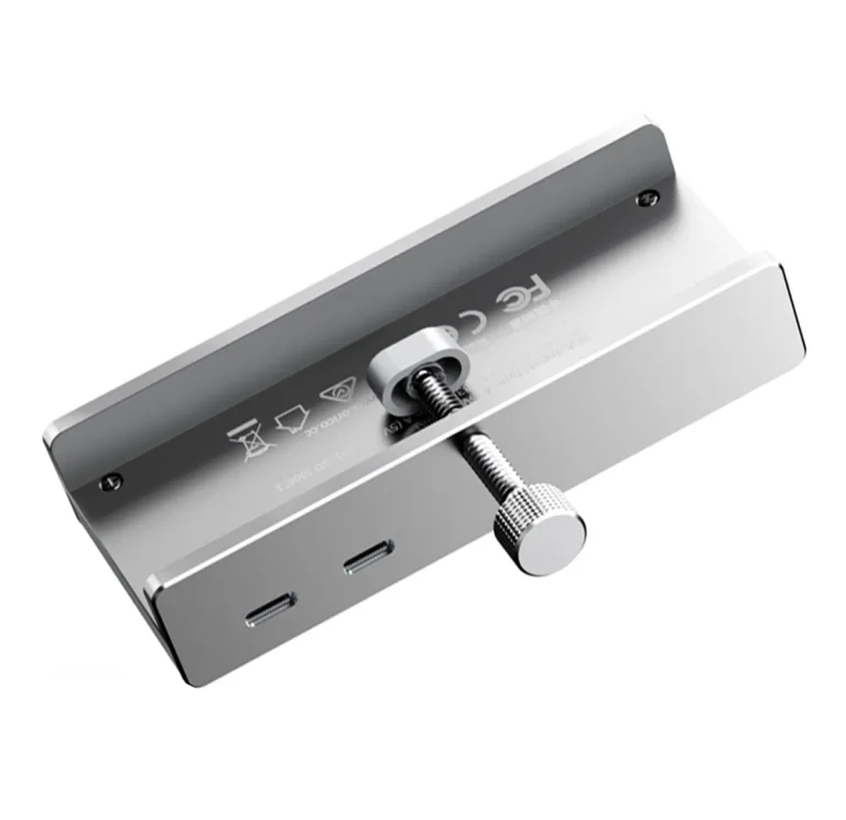 MH5PMM Hub USB-C / USB-A, SD, TF, 3,5 mm-es audio csatlakozókhoz – ezüst