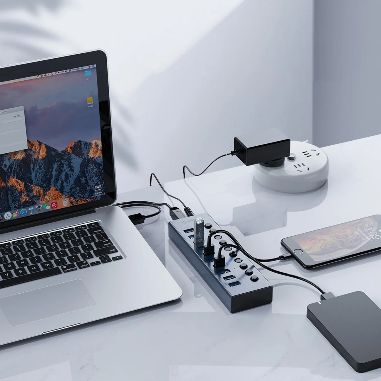 Rozbočovač BT2U3-13AB s 13 portmi USB-A – sivý 4