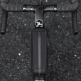 0,9 l taška na bicykel upevňovaná na rám – čierna 5