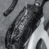 0,9 l taška na bicykel upevňovaná na rám – čierna 7