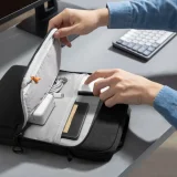 Torba na laptopa 13-14 i akcesoria - czarna 8