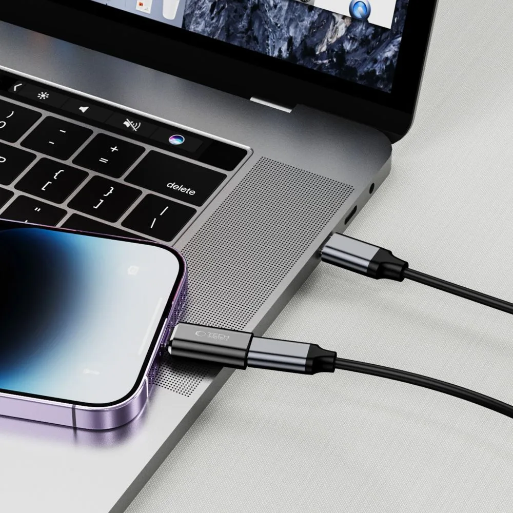 iPhone Lightning (male) to USB-C (female) adapter - black 2