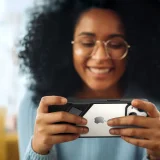 Husă rigidă cu ramă din gel și suport pentru iPhone 13 Pro, negru 4