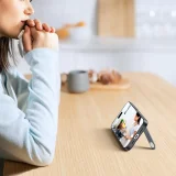 Hartschalenhülle mit Gelrahmen und integriertem Ständer für iPhone 14 Pro, schwarz 4