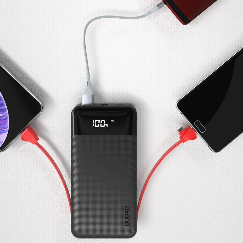 10000 mAh-s 2 A-es power bank + 3 az 1-ben Lightning–USB-C–micro USB 3 A-es kábel, fekete
