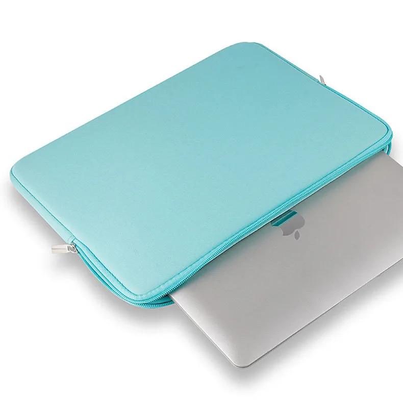 Universal slip-on case for 15.6'' laptops and tablets, light blue 3