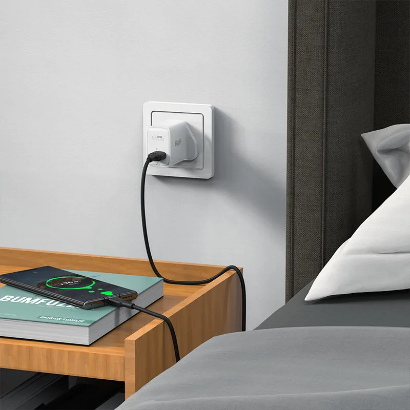 GaN USB-C 30 W Q3 3.0 AFC FCP brit csatlakozós fali töltő, fehér 4