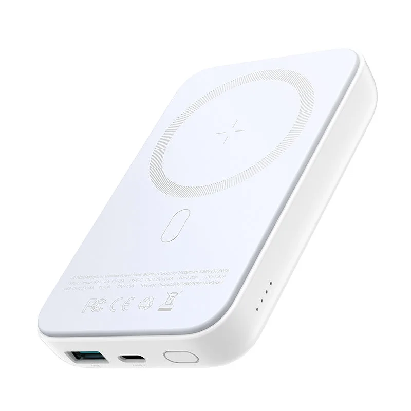 10 000 mAh-s mágneses mini powerbank QC, PD, USB és USB-C csatlakozókkal, fehér