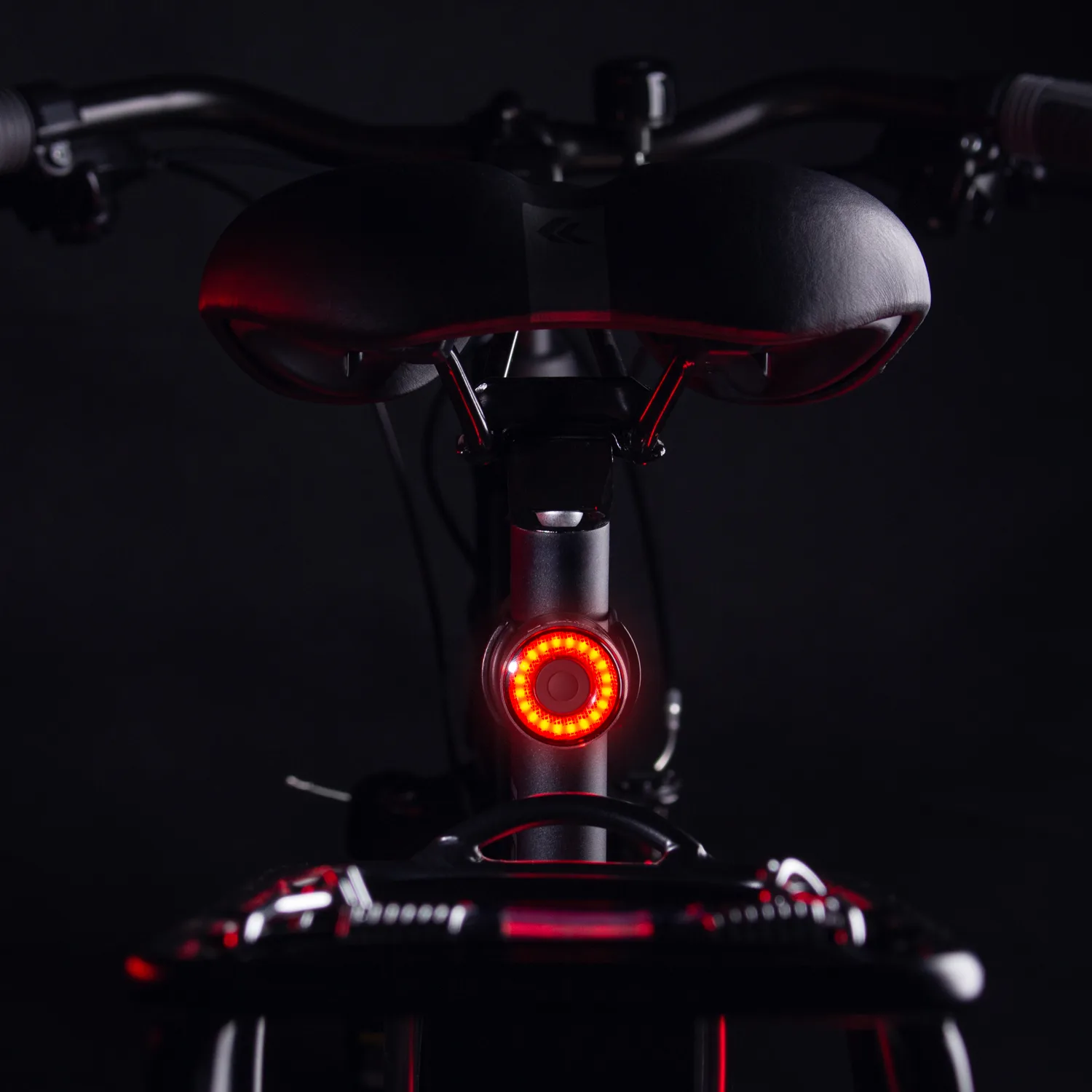 USB-C LED hátsó kerékpárlámpa, piros fény, STOP érzékelő, fekete 10