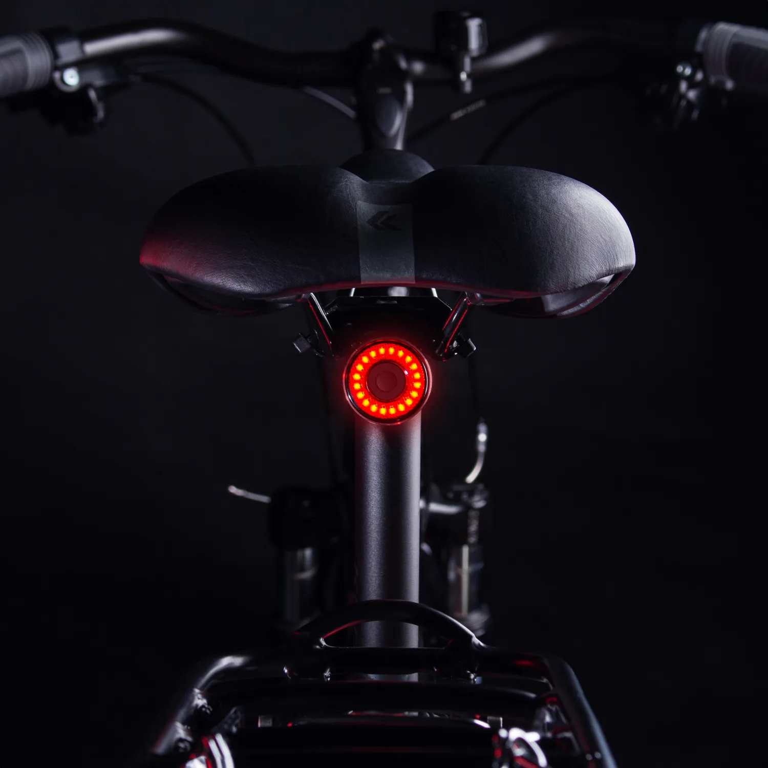 USB-C LED hátsó kerékpárlámpa, piros fény, STOP érzékelő, fekete 11