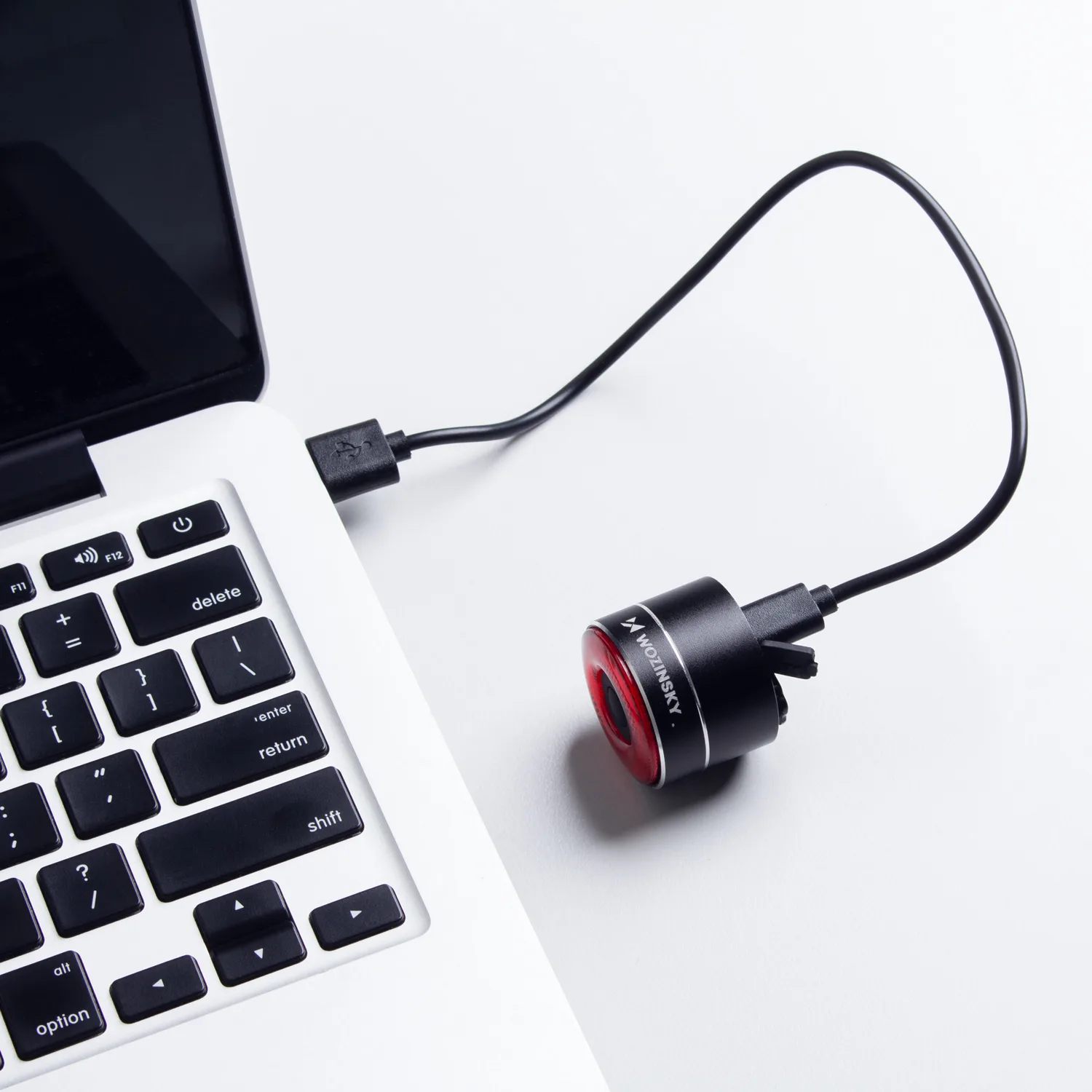 USB-C LED hátsó kerékpárlámpa, piros fény, STOP érzékelő, fekete 8