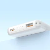 5000mAh magnetska power banka s MagSafe indukcijskim punjačem, bijela 5