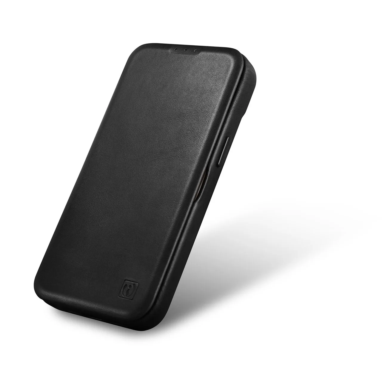 iPhone 14 Plus Lederhülle mit magnetischer MagSafe-Klappe, CE Oil Wax Premium Leather, schwarz 7