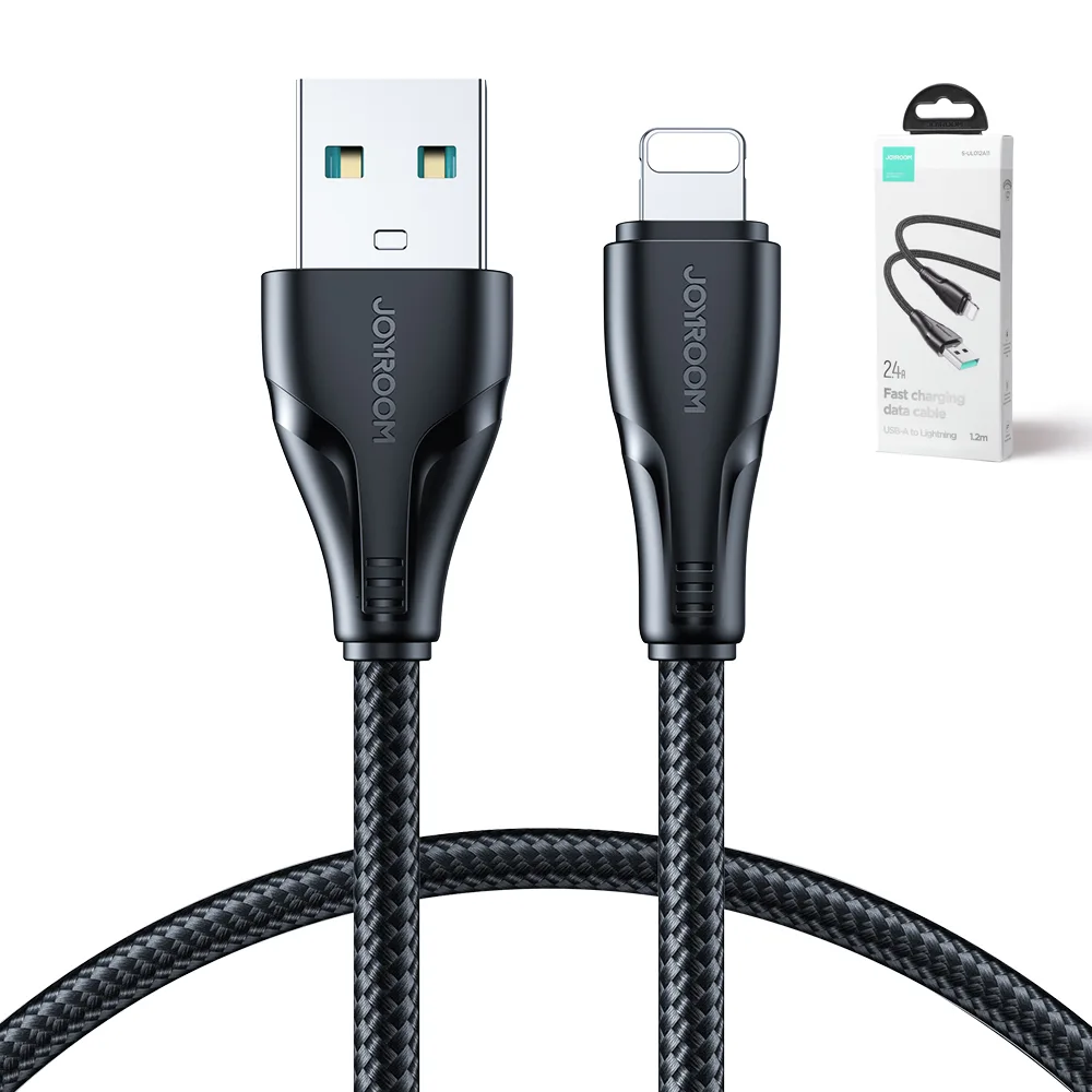 Surpass Series 1,2 m langes schwarzes USB-zu-Lightning-Kabel für iPhone, 2,4 A 7