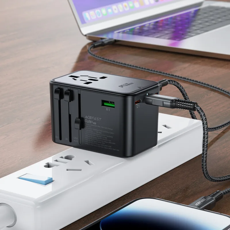 Universelles GaN-Reiseladegerät, 2x USB-A, 3x USB-C, Stecker für Großbritannien, EU, USA und Australien, schwarz 3