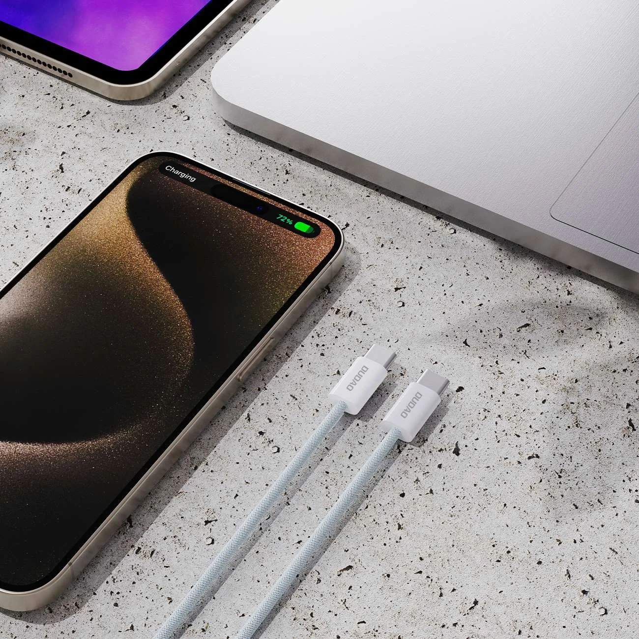 Izdžljiv 1 m USB-C PD 60W kabel pleten od karbonskih vlakana, svijetloplav 4