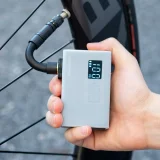 420 mAh LED biciklistička pumpa na baterije - 120 psi - crna 7