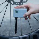 420 mAh LED biciklistička pumpa na baterije - 120 psi - crna 8