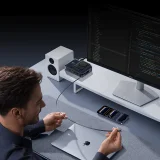 5 az 1-ben USB-A és USB-C vezeték nélküli töltőállomás Qi2 160 W-os behúzható kábellel – fekete 9
