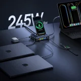Stacja ładująca bezprzewodowa 6w1 ze zwijanymi kablami USB-C 245W - czarna 10