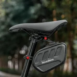 Torba rowerowa podsiodłowa z inteligentną lampką tylną 0.45 l - czarna 5