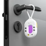 Rejtett kamera-érzékelő riasztóval, mini zseblámpával és USB-A–USB-C kábellel – fehér 9
