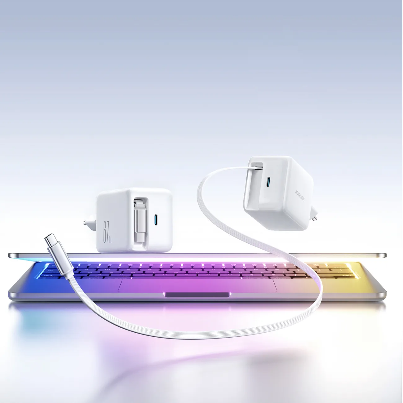 GaN fali töltő behúzható USB-C kábellel, 67 W – fehér 2