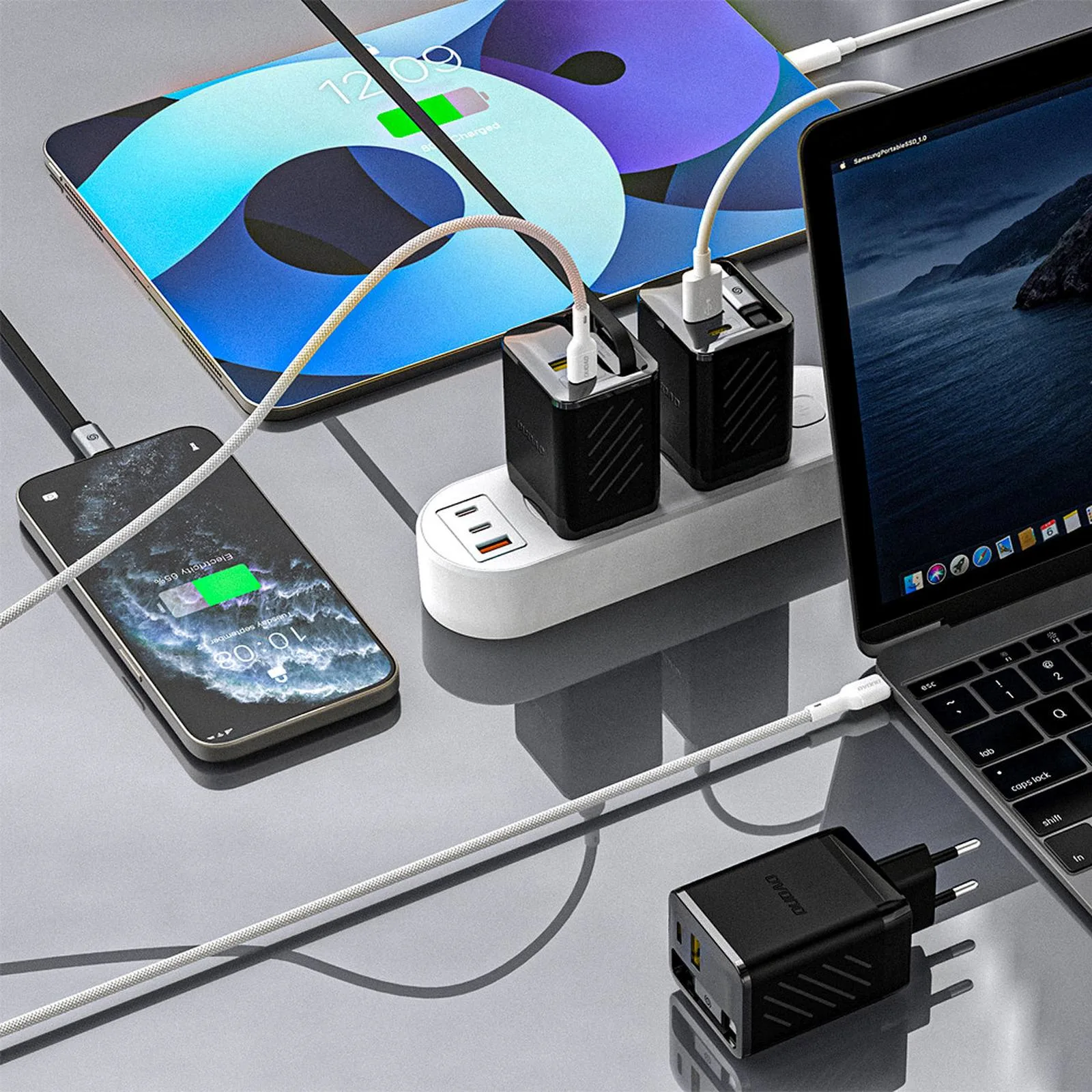 67-W-GaN-Wandladegerät (USB-A auf USB-C) mit einziehbarem USB-C-PD-QC-Kabel – Schwarz 4