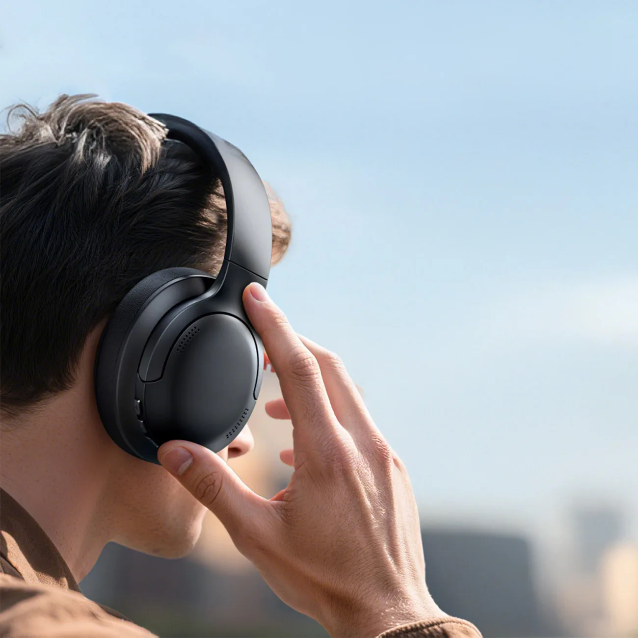 BH1 Bluetooth wireless over-ear headphones with powerful bass - black 8