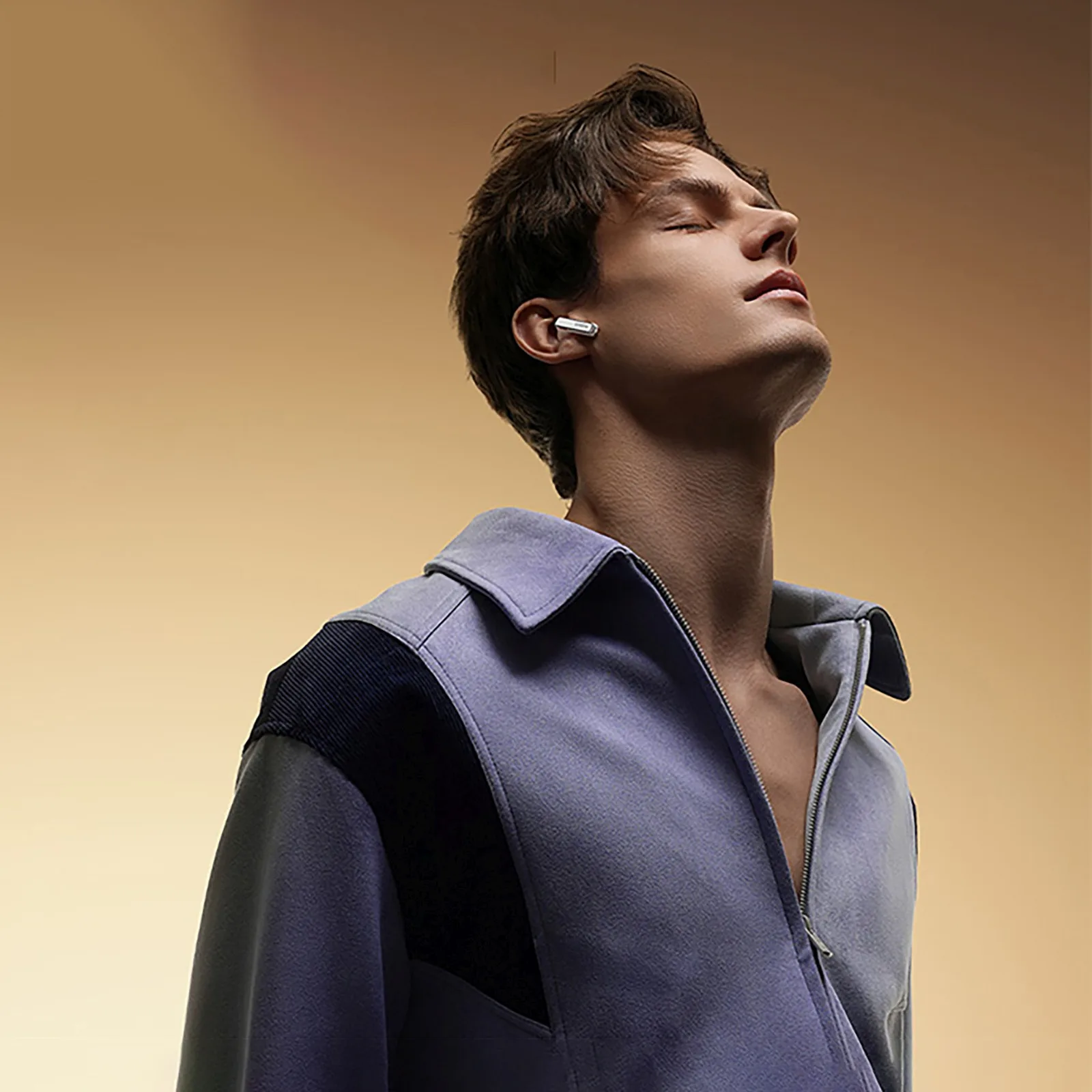 Bowie M2s Ultra TWS wireless earbuds with display - white 9