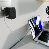 Cestovný adaptér pre zásuvky v EÚ, Veľkej Británii, USA a Austrálii s portmi USB-C a USB-A, GaN 70 W – čierny 11