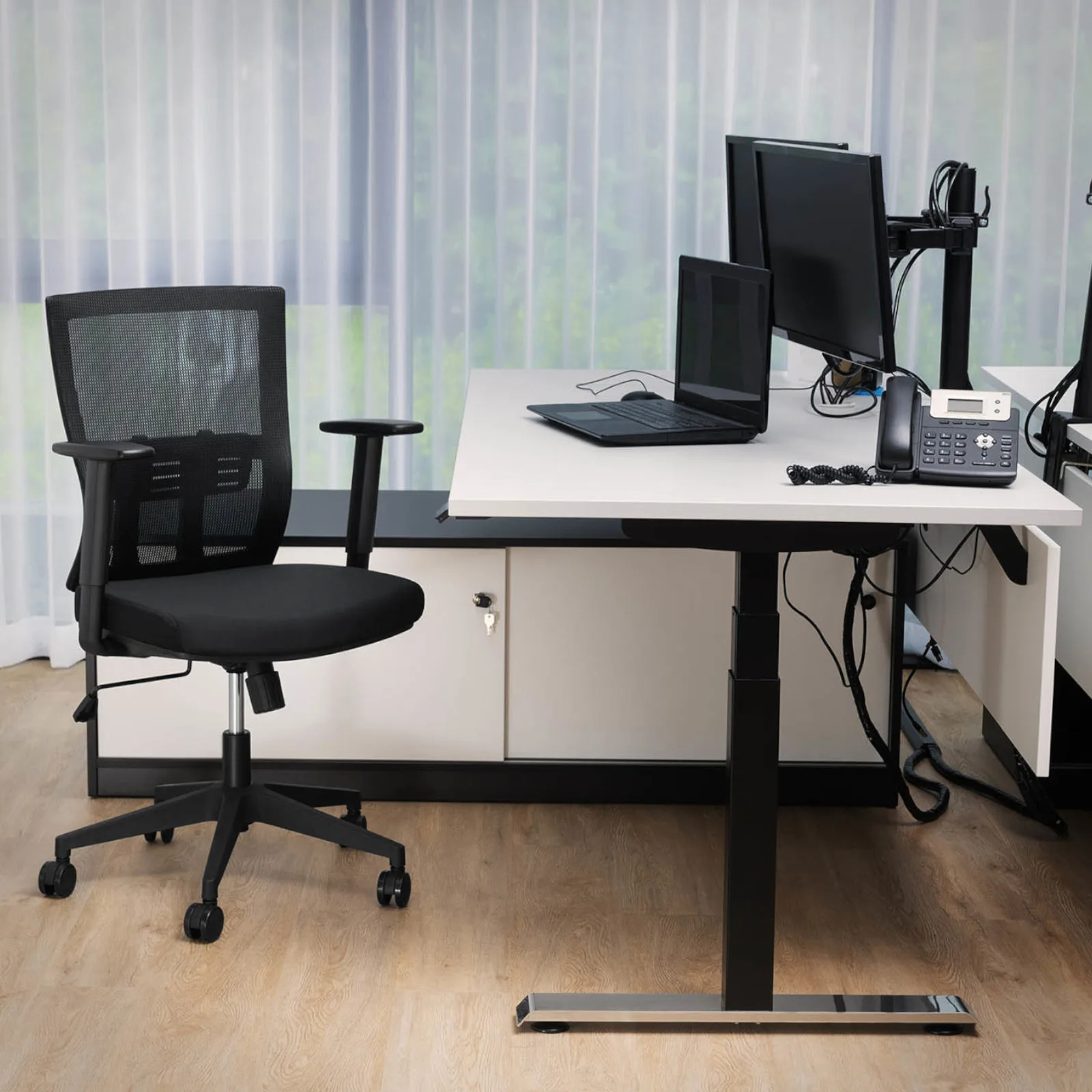 Ergonomska uredska stolica s mrežastim naslonom i lumbalnom potporom, max. 150 kg 5