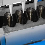 Aparat de vafe pentru coacerea vafelor pentru cornet de înghețată, 100-120 vafe/oră, 47 x 112 mm 3