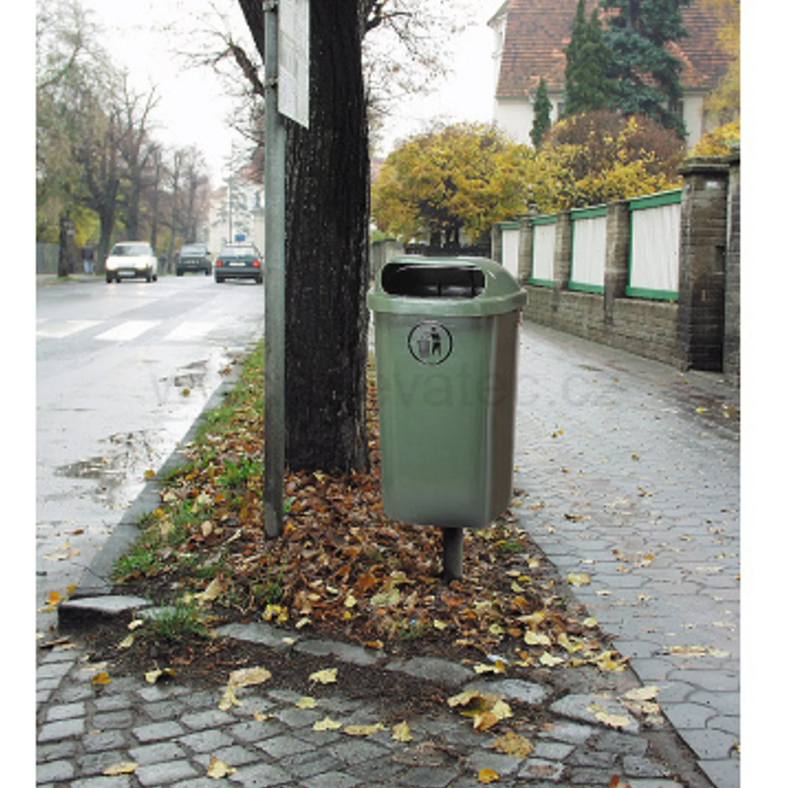 Coș de gunoi stradal, 50 l, pentru montare pe stâlp sau pe perete, standard DIN - verde 5