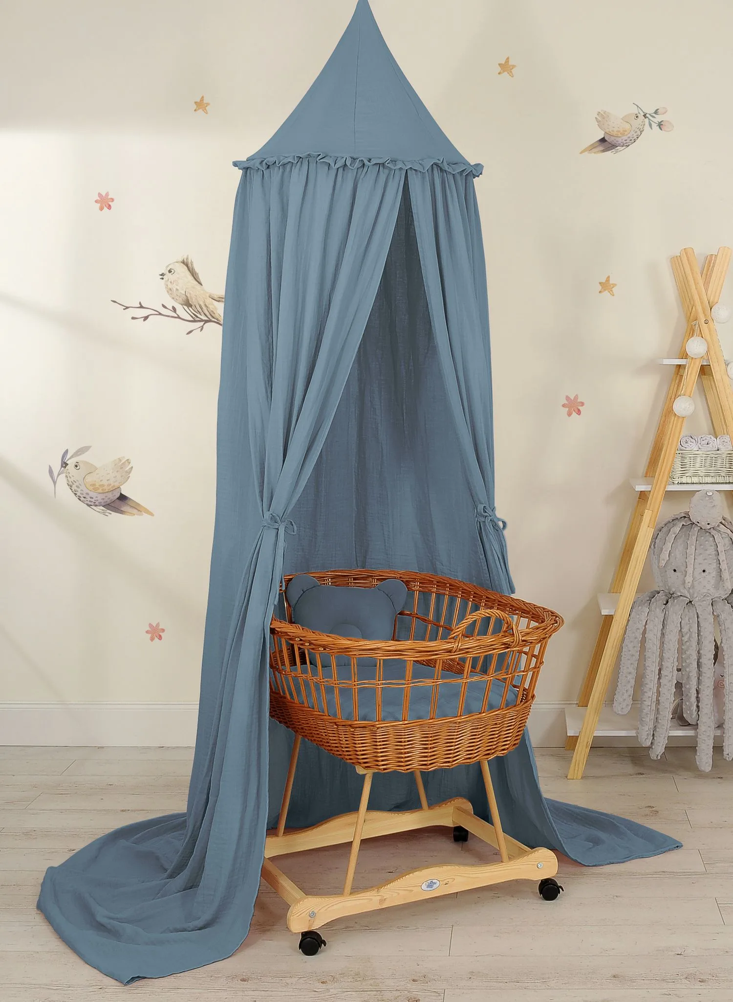 Muslin hanging canopy with frill - pastel blue 4