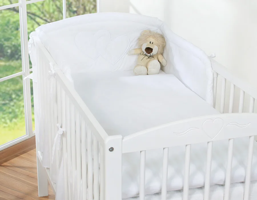 Bedding set 3-pcs 120x90 - Hanging Hearts white
